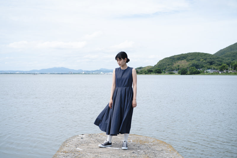 テンセルデニムワンピース − Minamo (ノースリーブ) – ITONAMI